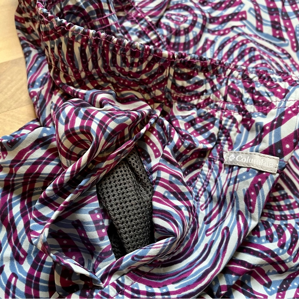 NWOT- Columbia 5” printed shorts - Picture 2 of 4